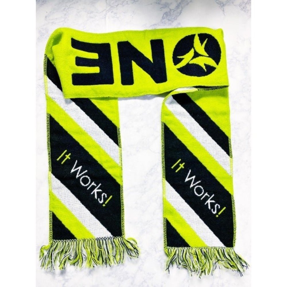 It Works Knit Scarf from 2016 Conference *NWOT*